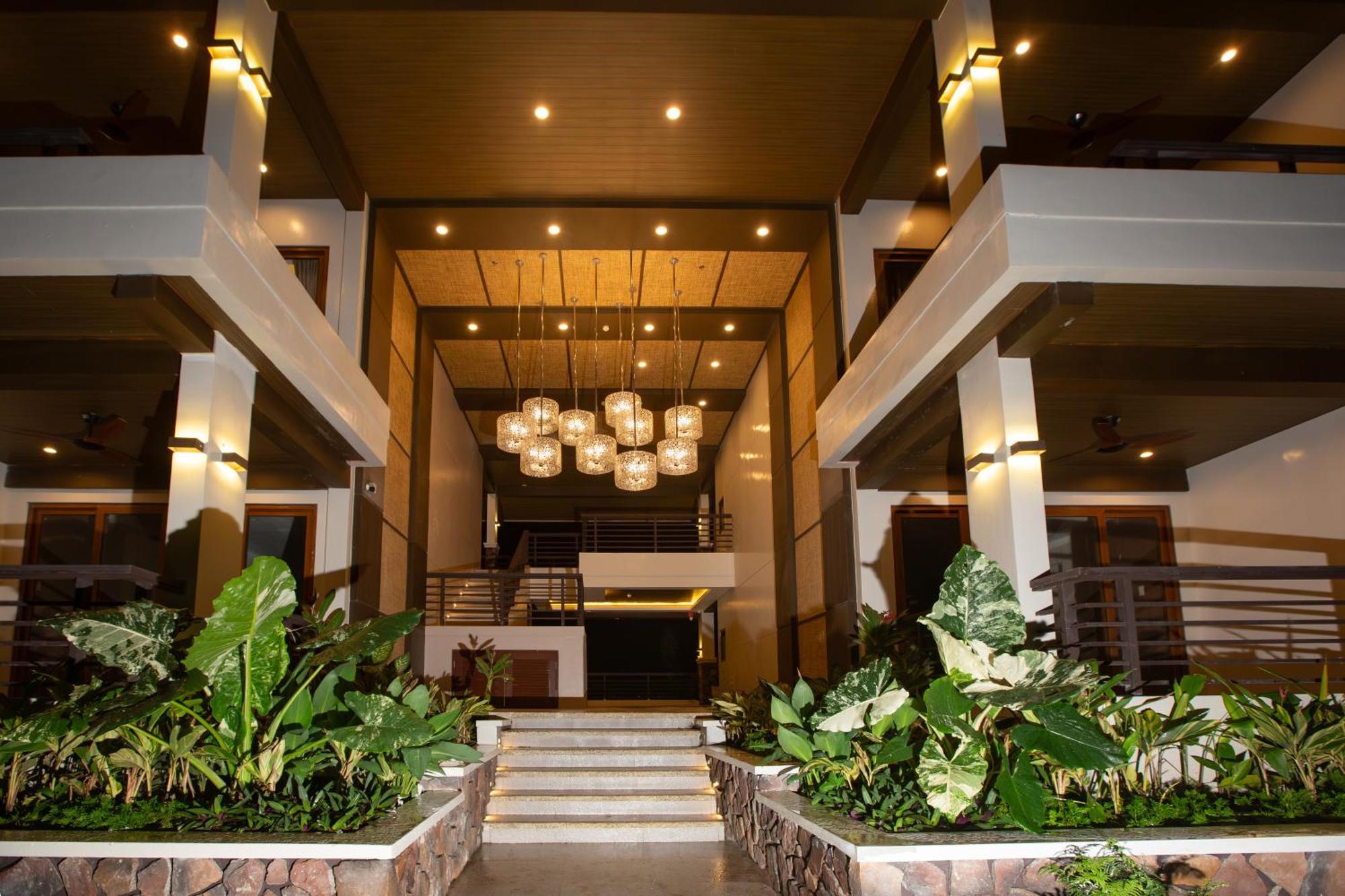 Solina Beach & Nature Resort Carles Exterior foto