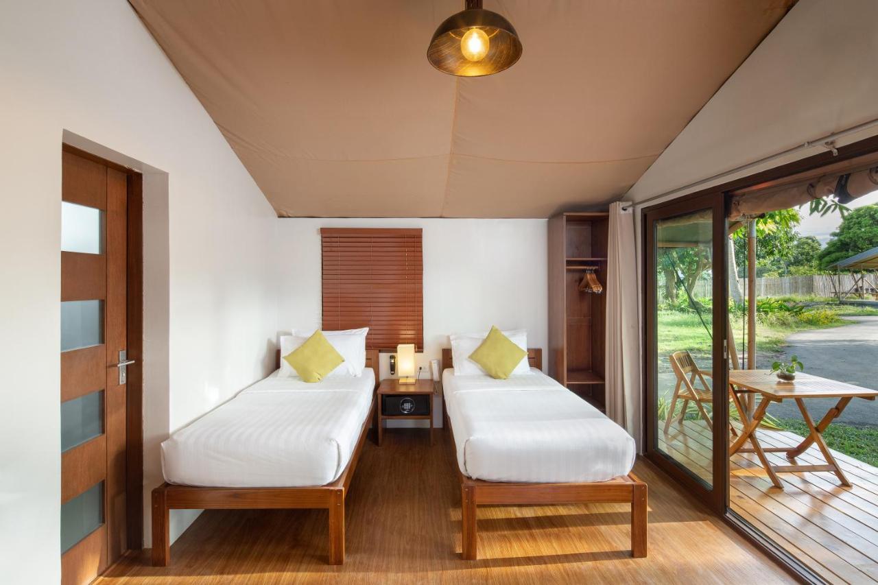 Solina Beach & Nature Resort Carles Exterior foto